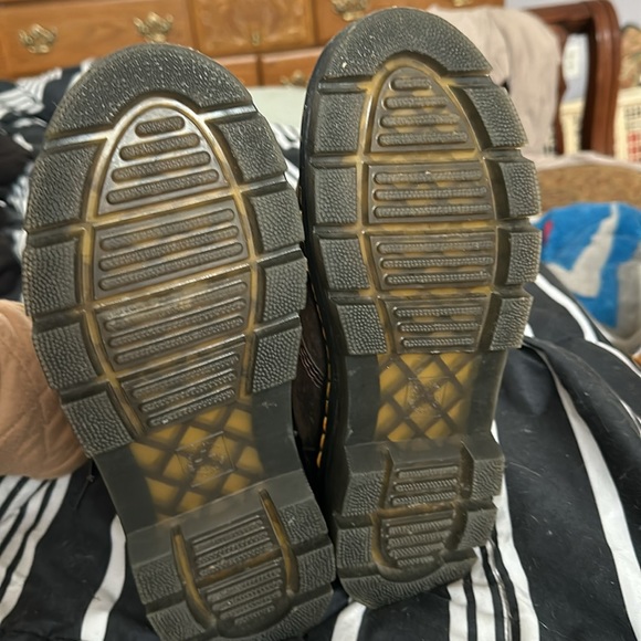 Like new Dr. Martens - Picture 3 of 3